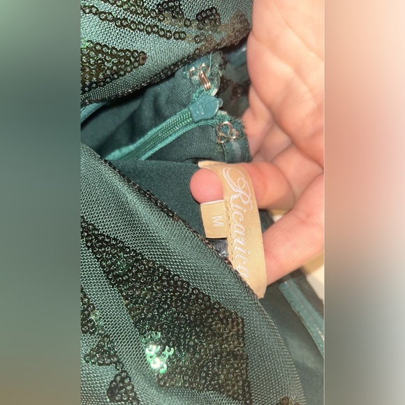 The dress is too long for me - Picture 5 of 5